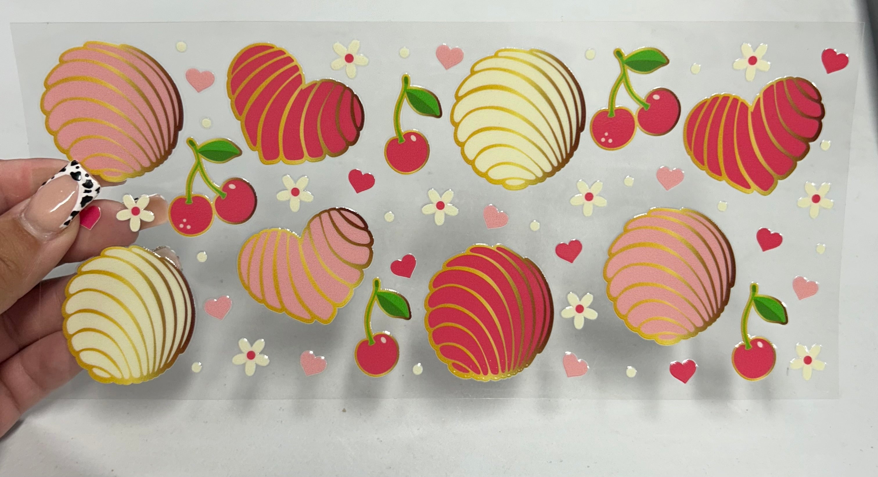 Concha’s y cherry’s UVDTF WRAP – ANECUSTOMS